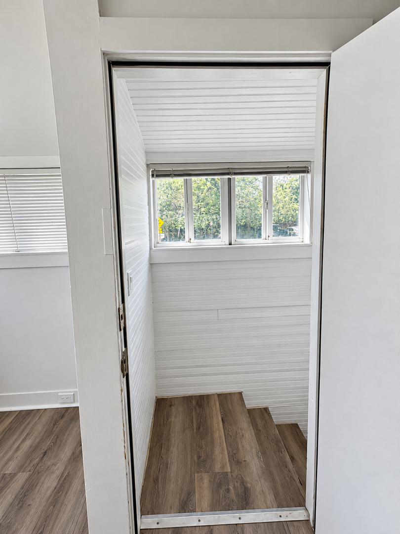 Charming SPACIOUS 2 Bedroom CONDO Apartment in the Heart of Salt Lake City 7 of 11