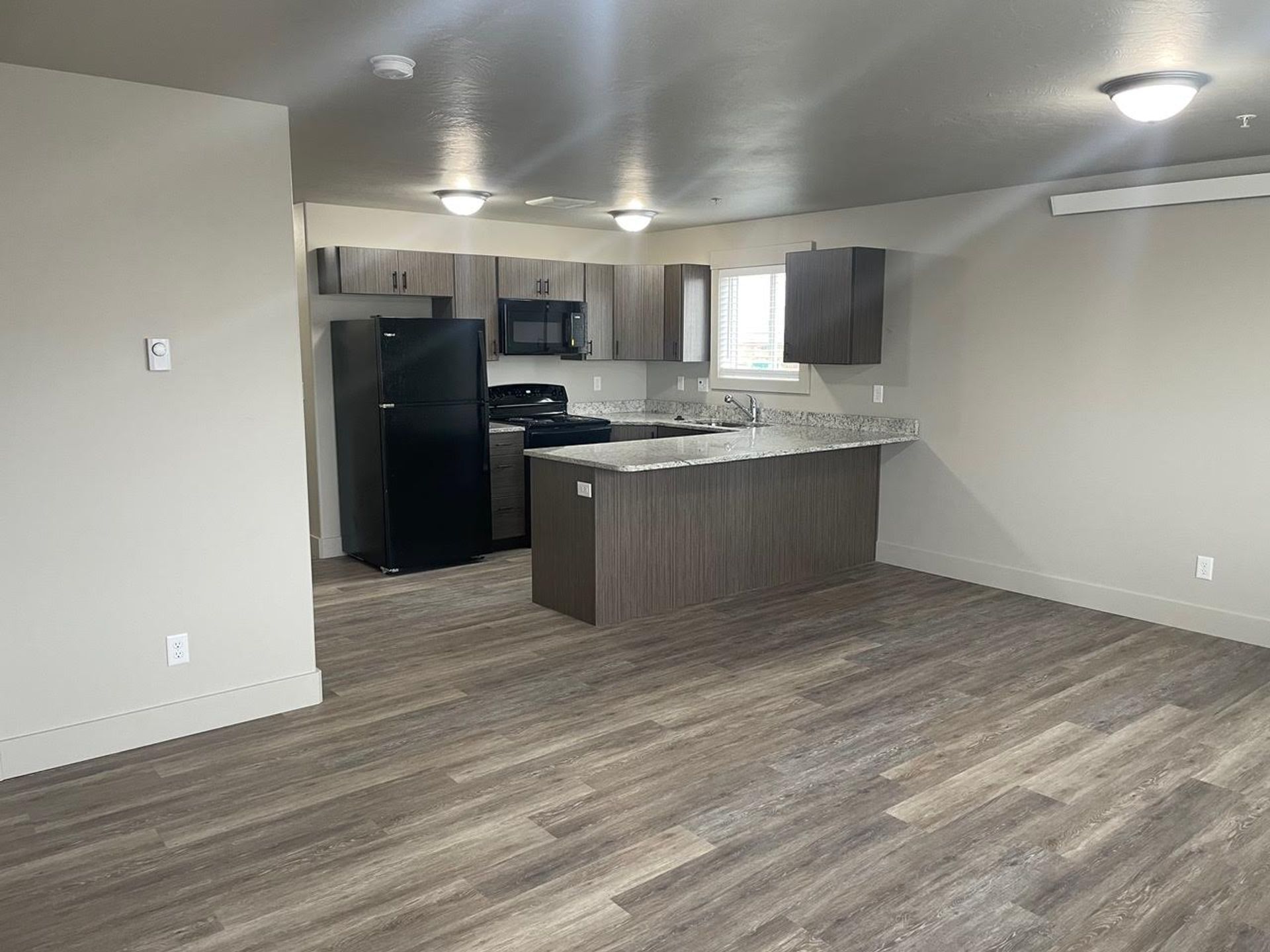 3562 East Gample Avenue 6 of 12