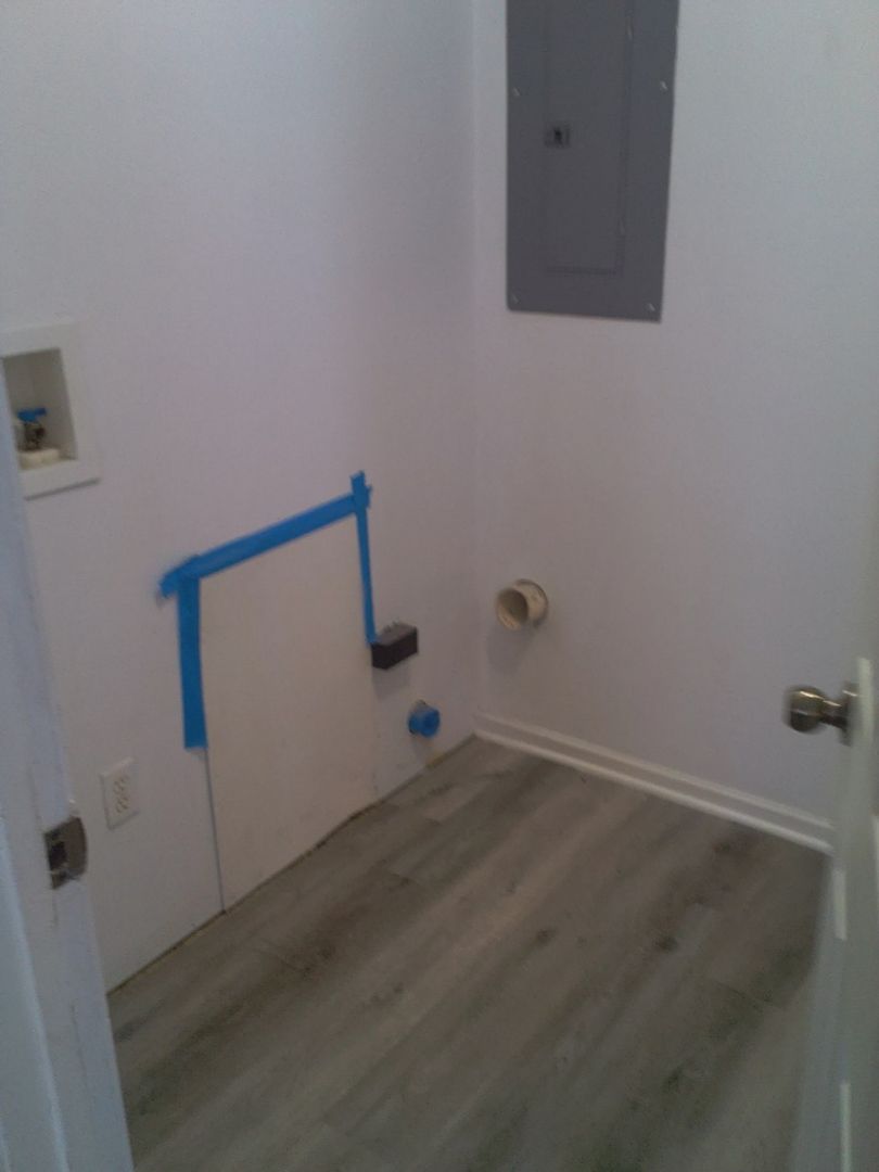 St James House: 1009 Benjamin Blvd  - 2