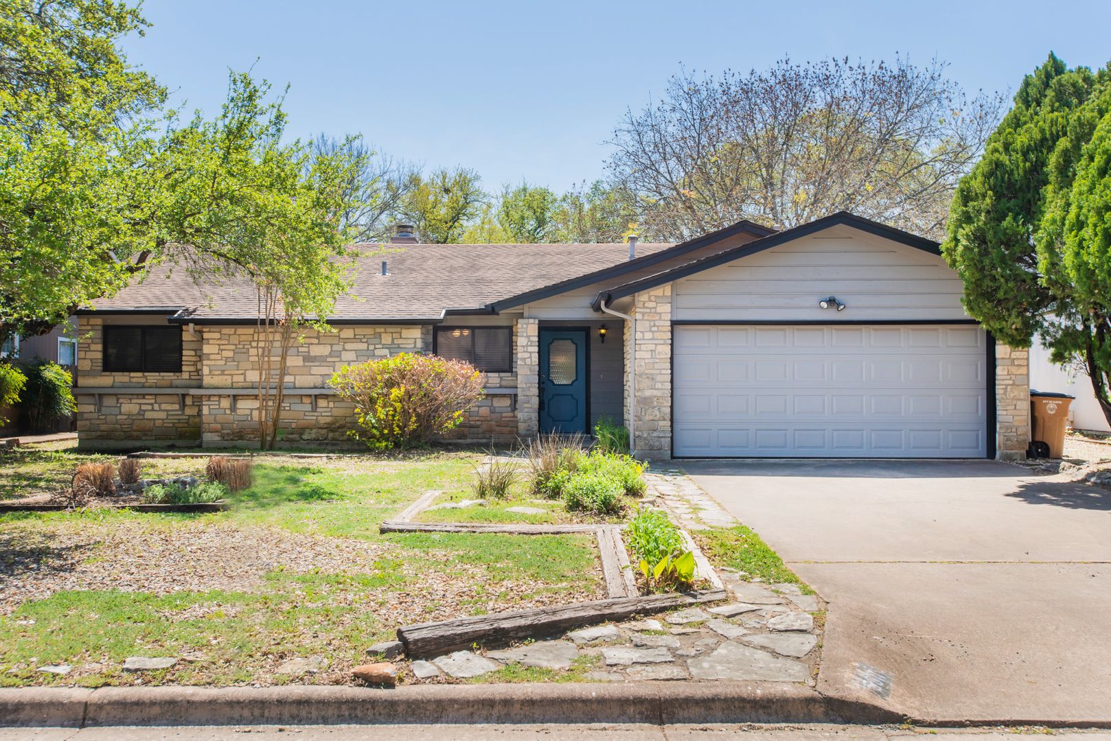 Austin House: 5811 Cannon Mountain Drive