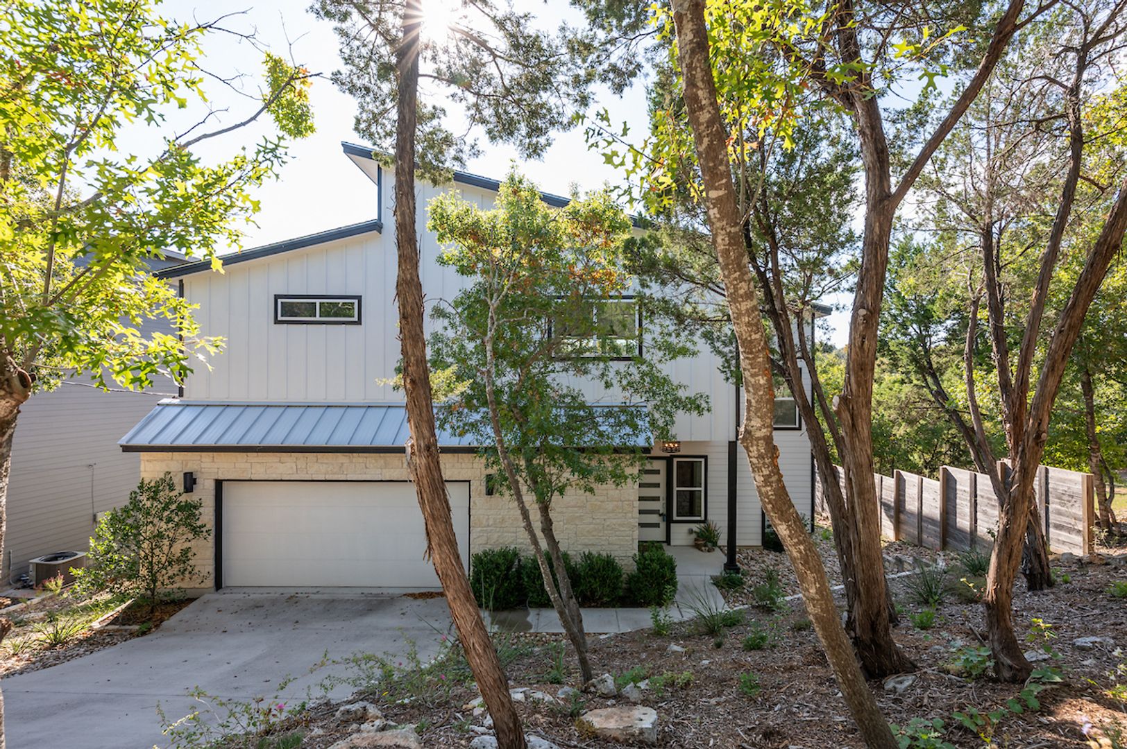 Austin House: 2650 Crazyhorse Pass