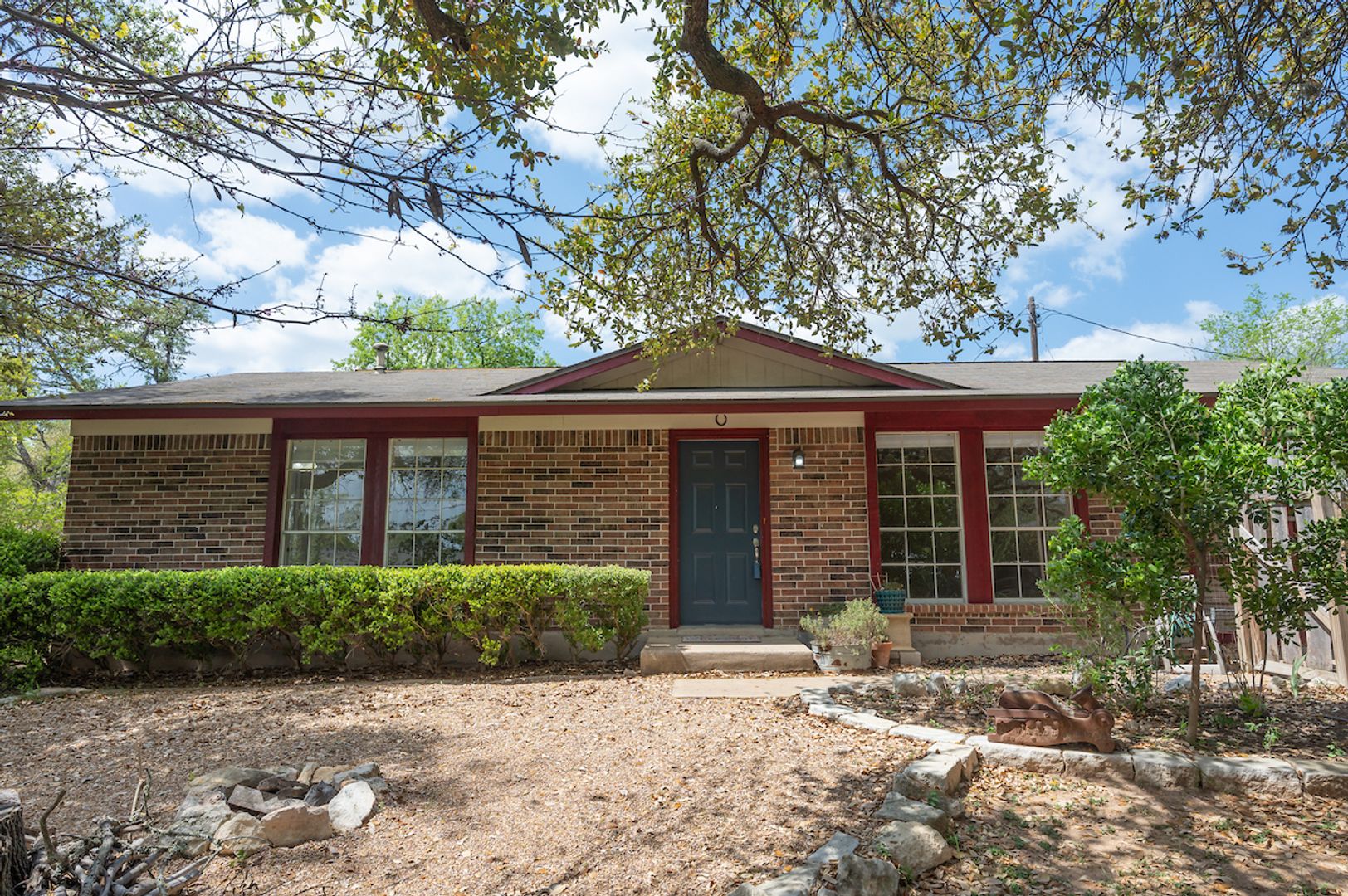 Austin House: 8202 Longview Road
