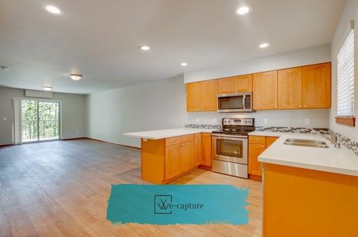 MOVE IN SPECIAL $500 OFF 1st Month!!! Luxury Apartment Home! only $1750 – photo 1