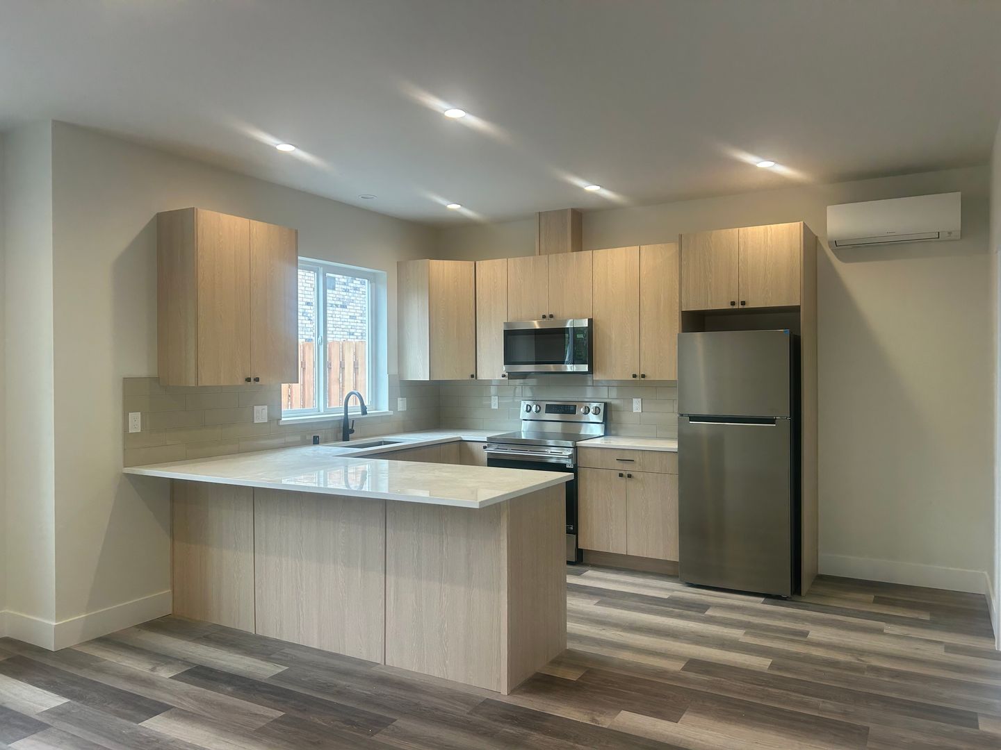 Bellingham Apartment: 3200 Meridian St