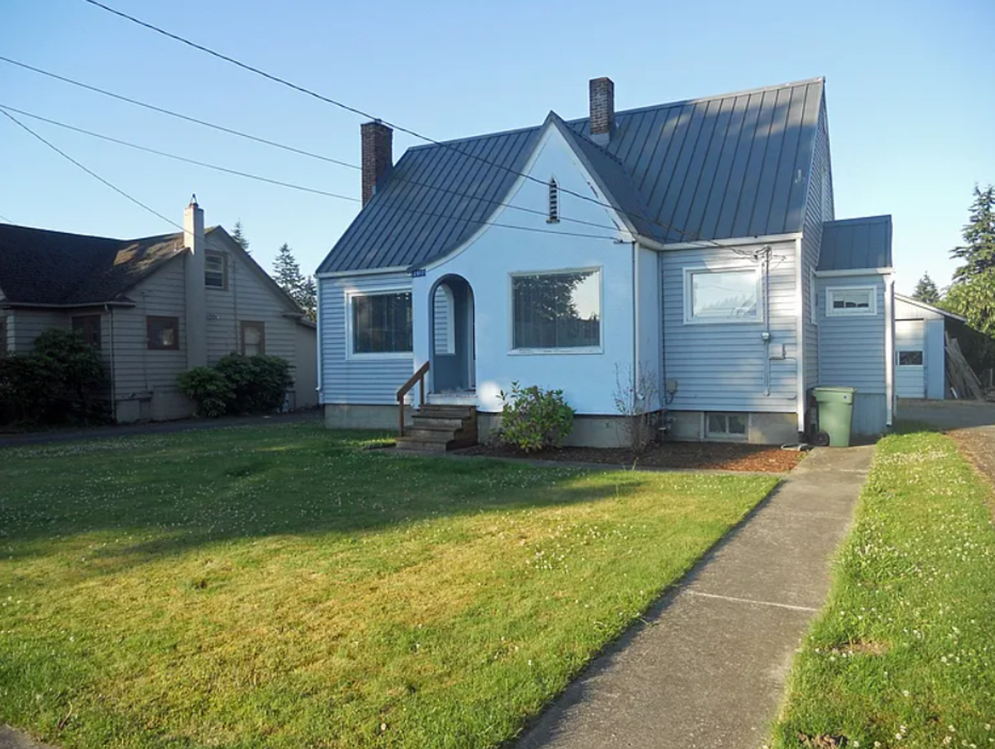 Bellingham House: 2817 W Maplewood Ave