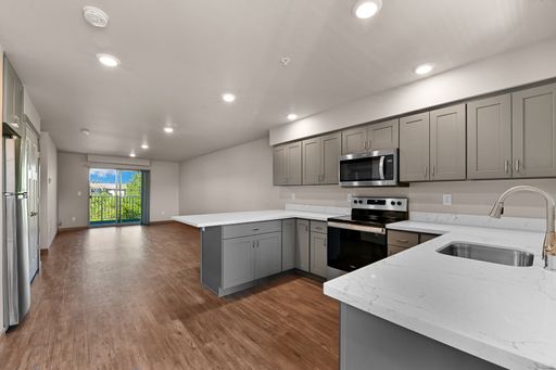 Newer Apartment Home 2 Bedrooms/1Bath – photo 1