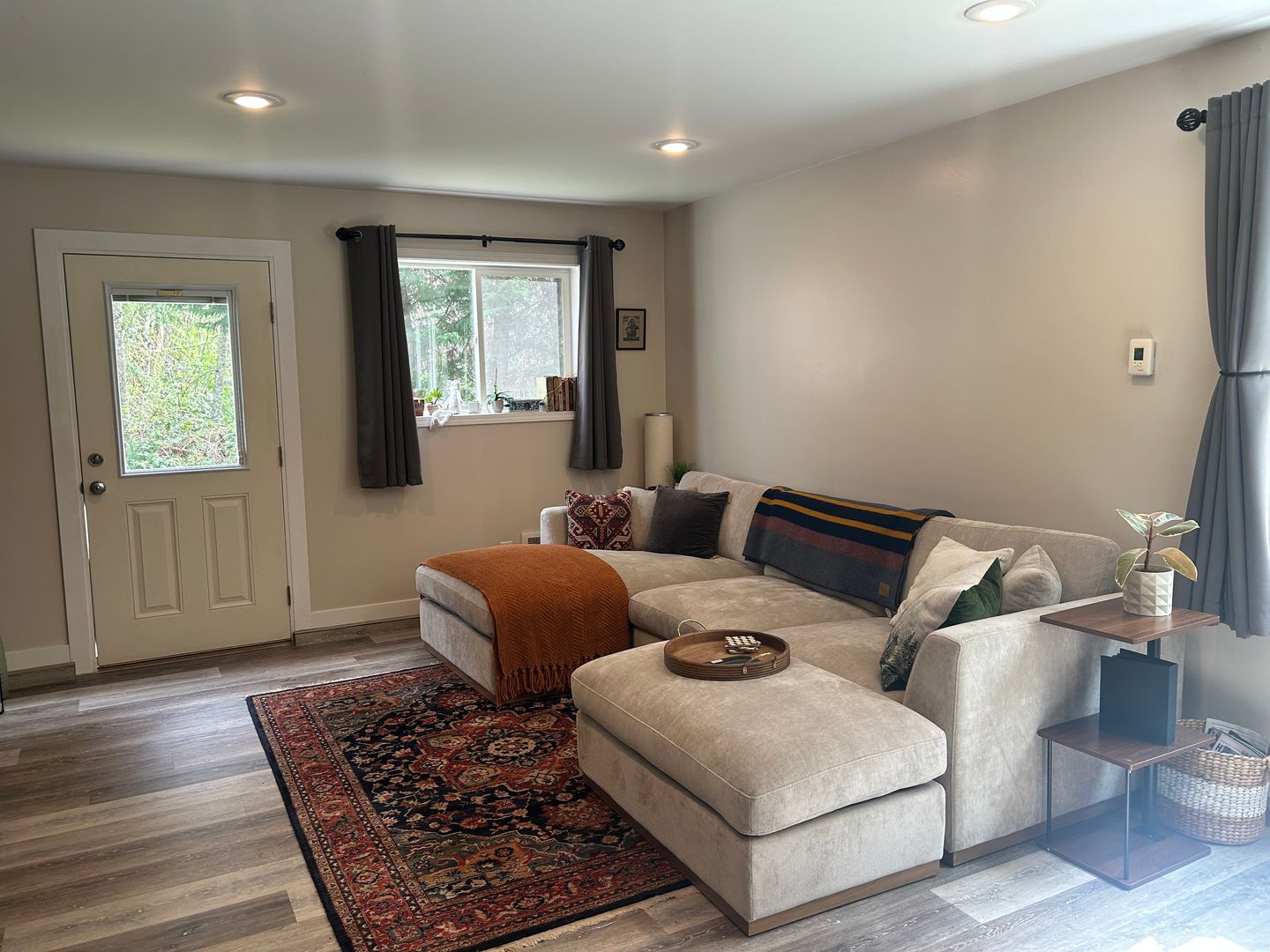 Blaine Apartment: 3544 Haynie Road