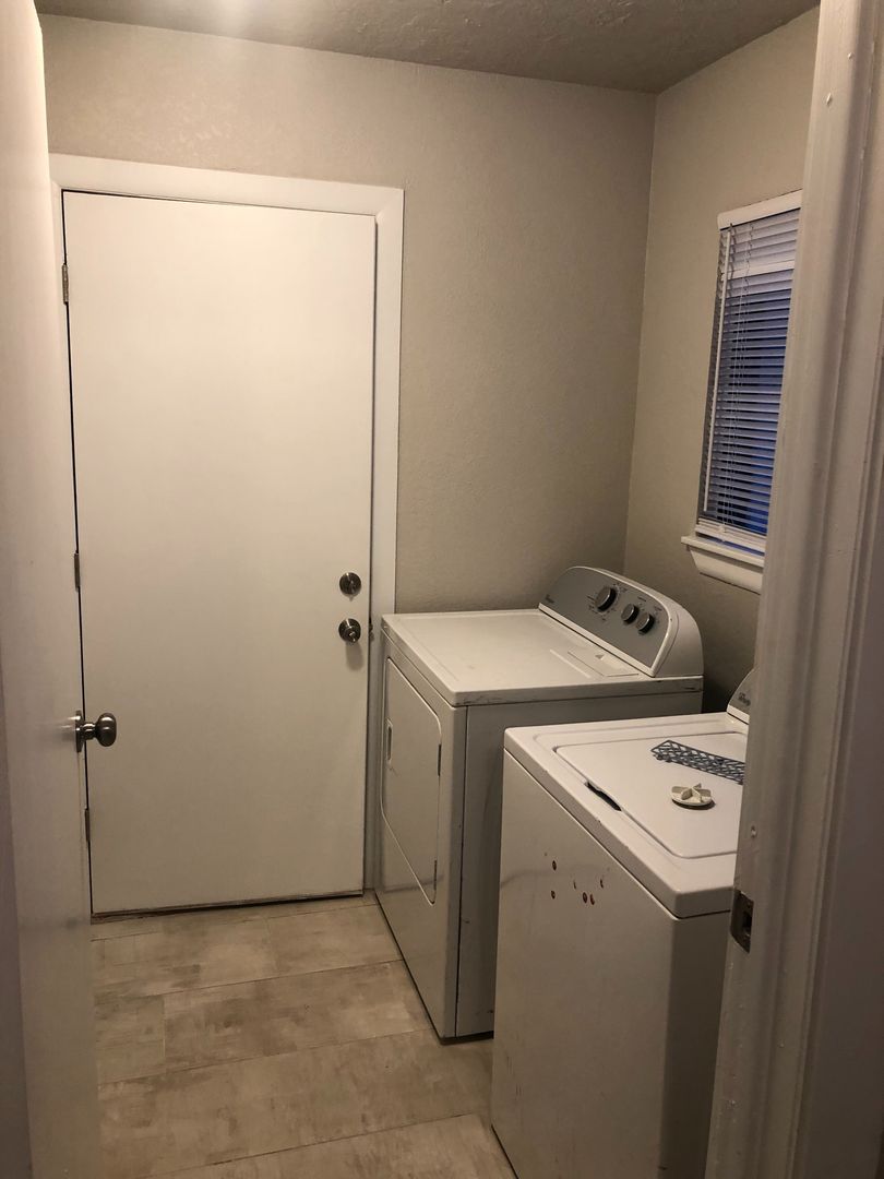 2841 Indian Creek 11 of 12