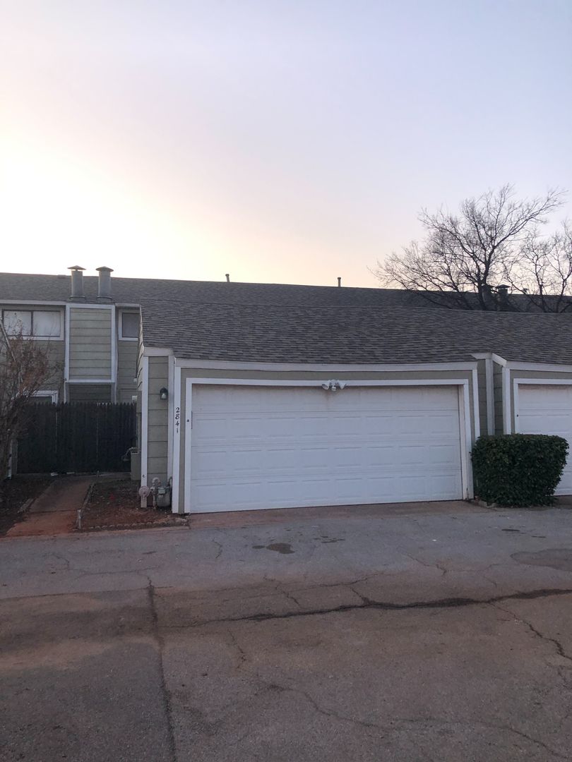 2841 Indian Creek 2 of 12