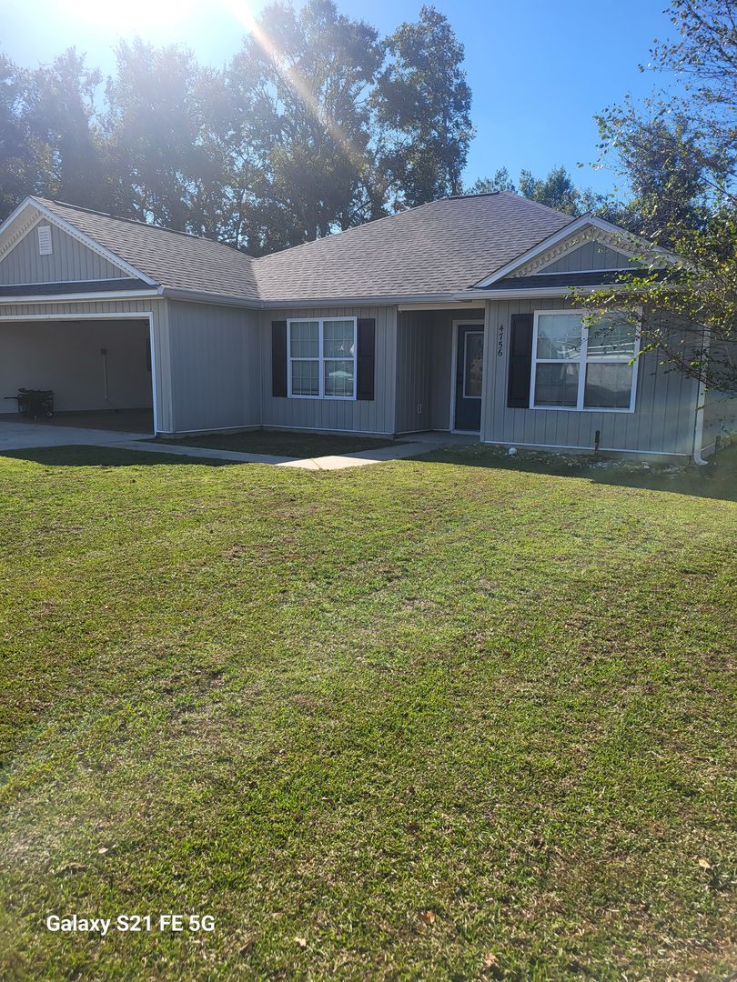 Valdosta House: 4756 Stonewall Cir