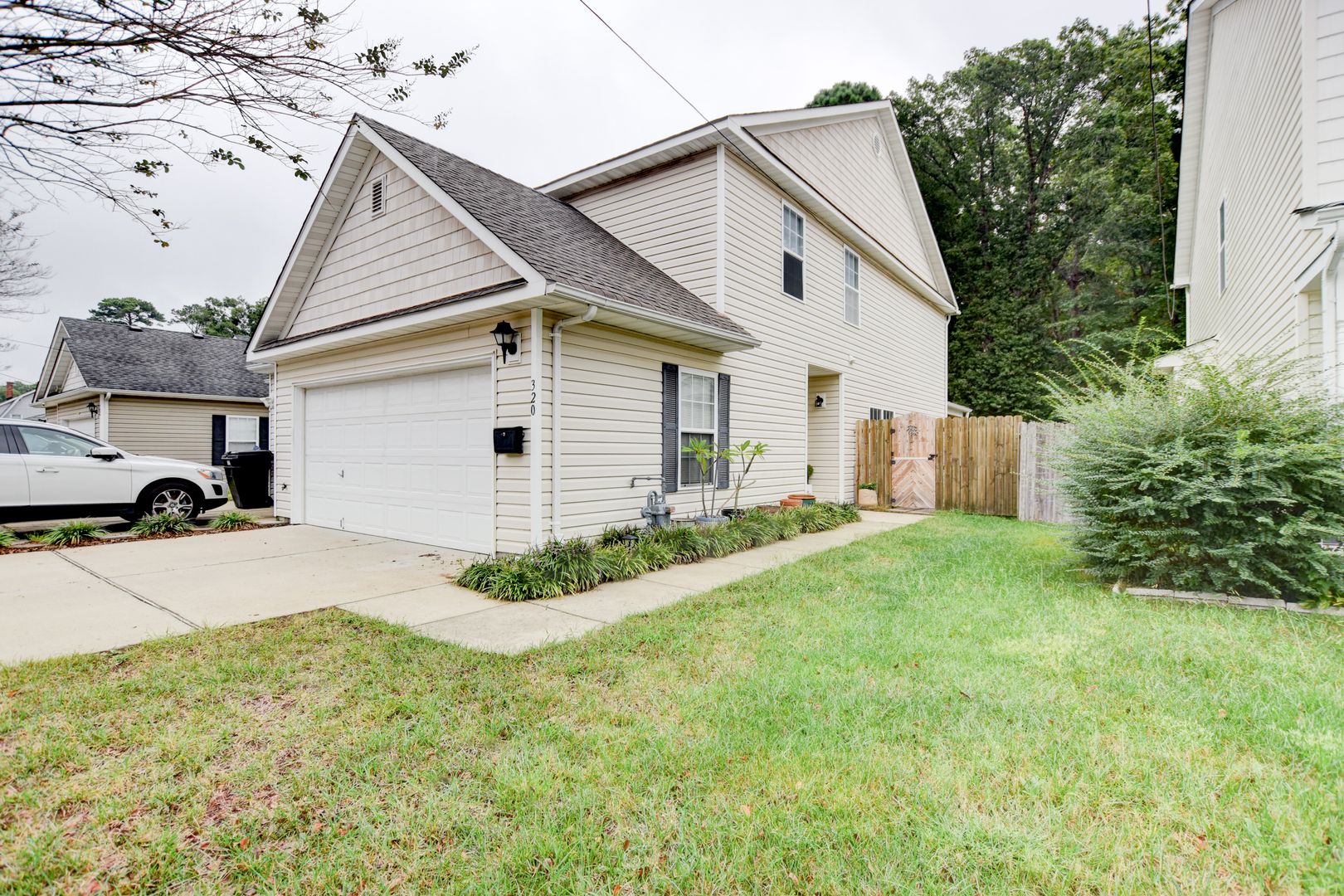 Virgina Beach House: 320 Garcia Drive