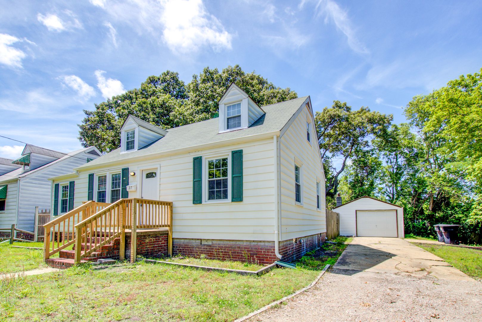 Portsmouth House: 27 Ansell Avenue