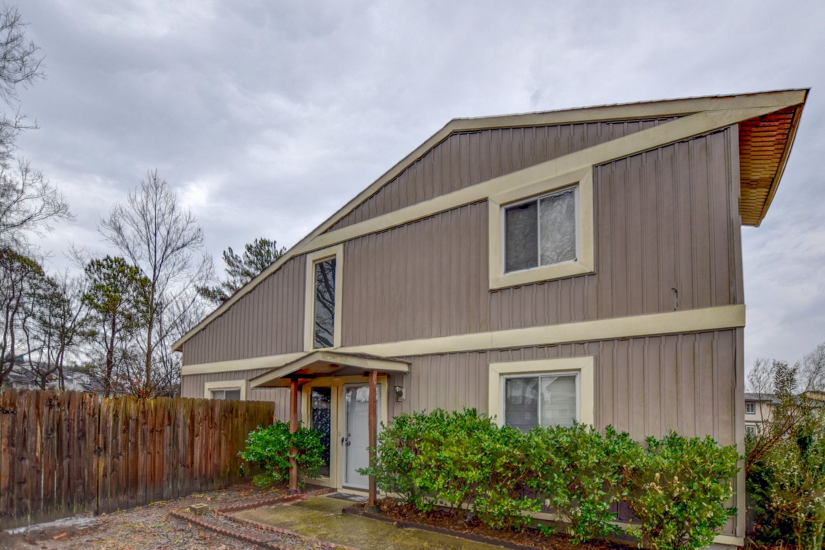 Virginia Beach Townhome: 700 Alder Circle