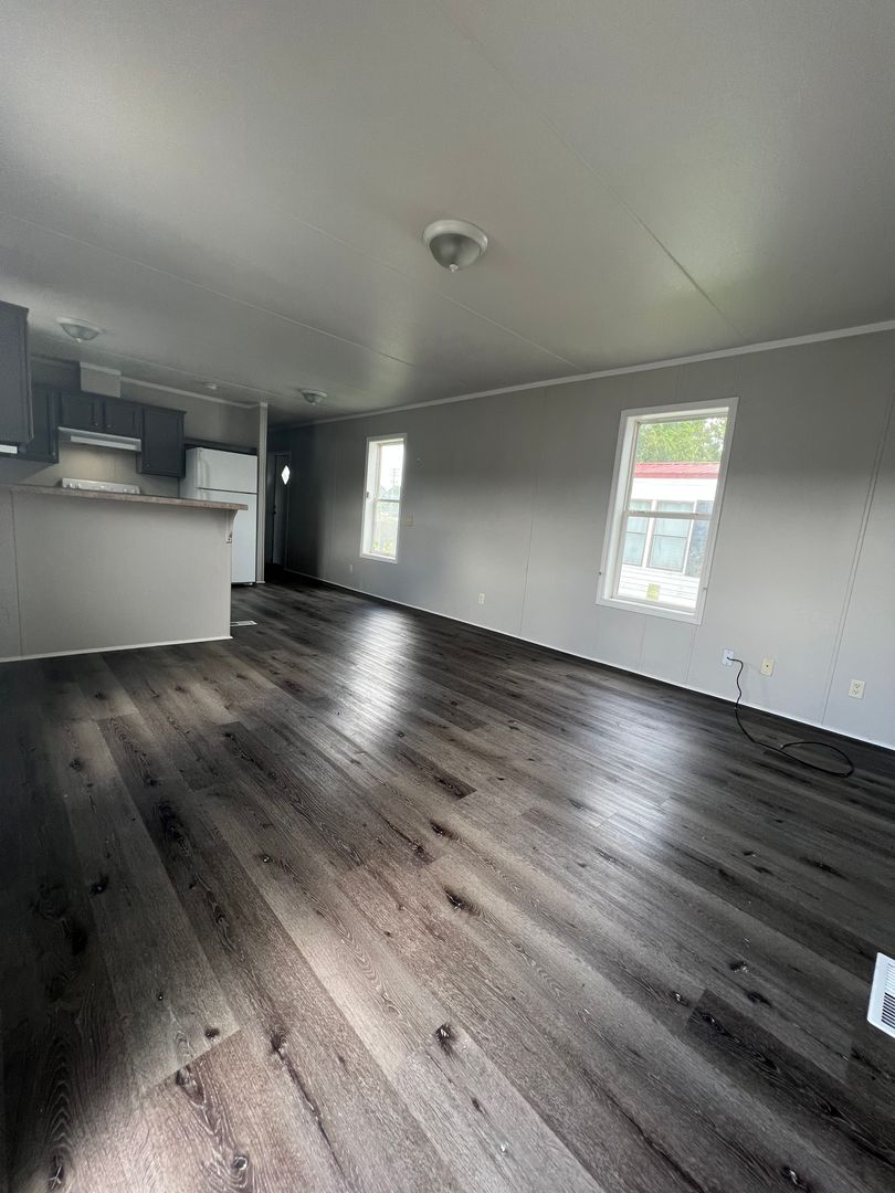 Gonzales Apartment: 12195 Roddy Rd