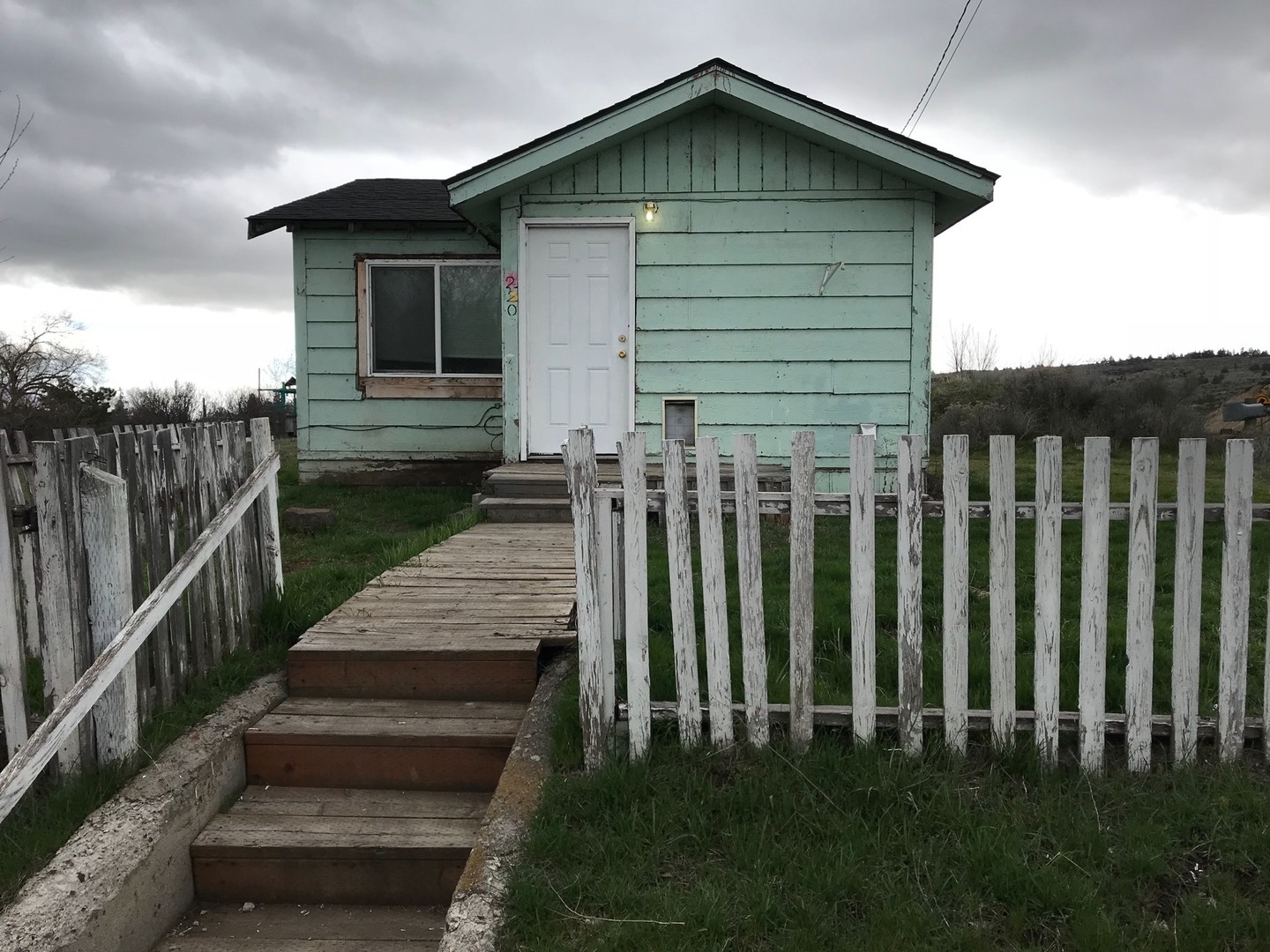 Klamath Falls House: 220 Doty