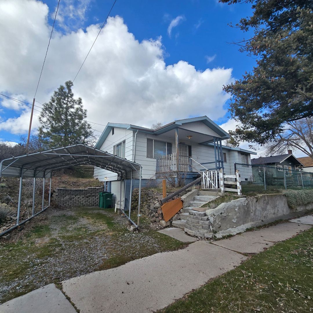 klamath falls House: 1000 California Ave