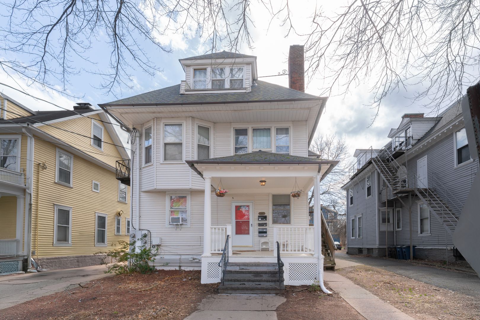 New Haven Apartment: 208 Canner Street