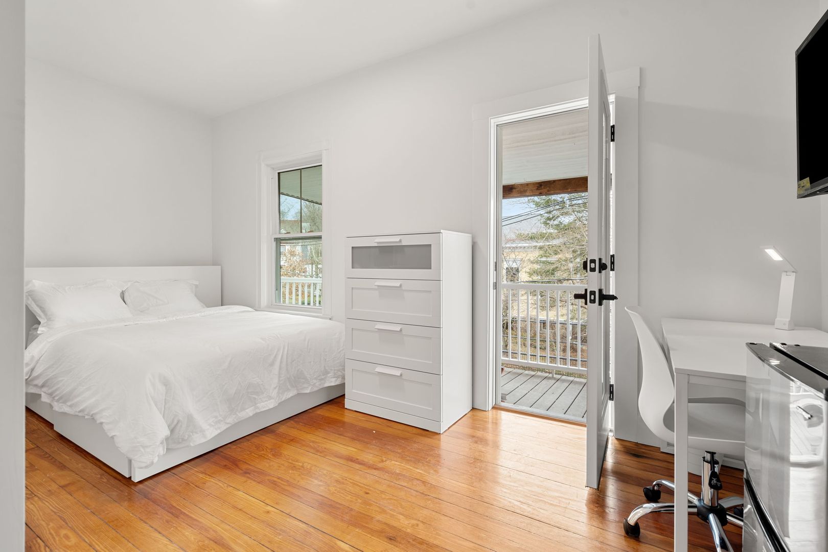 Brighton Apartment: 12 Nonantum Street