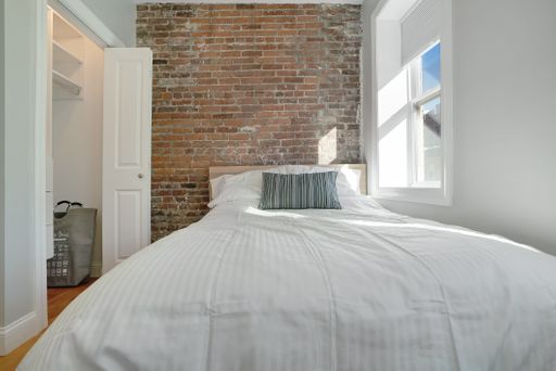 New RoostUp Furnished Private Bedroom in East Boston!