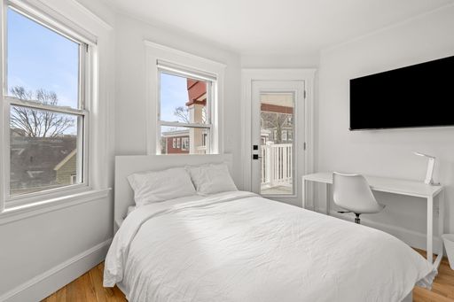 New RoostUp Furnished Private Bedroom with Private Bath near Savin Hill, Dorchester!
