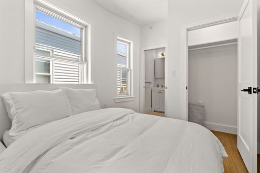 New RoostUp Furnished Private Bedroom with Private Ensuite Bath in East Boston! – photo 1