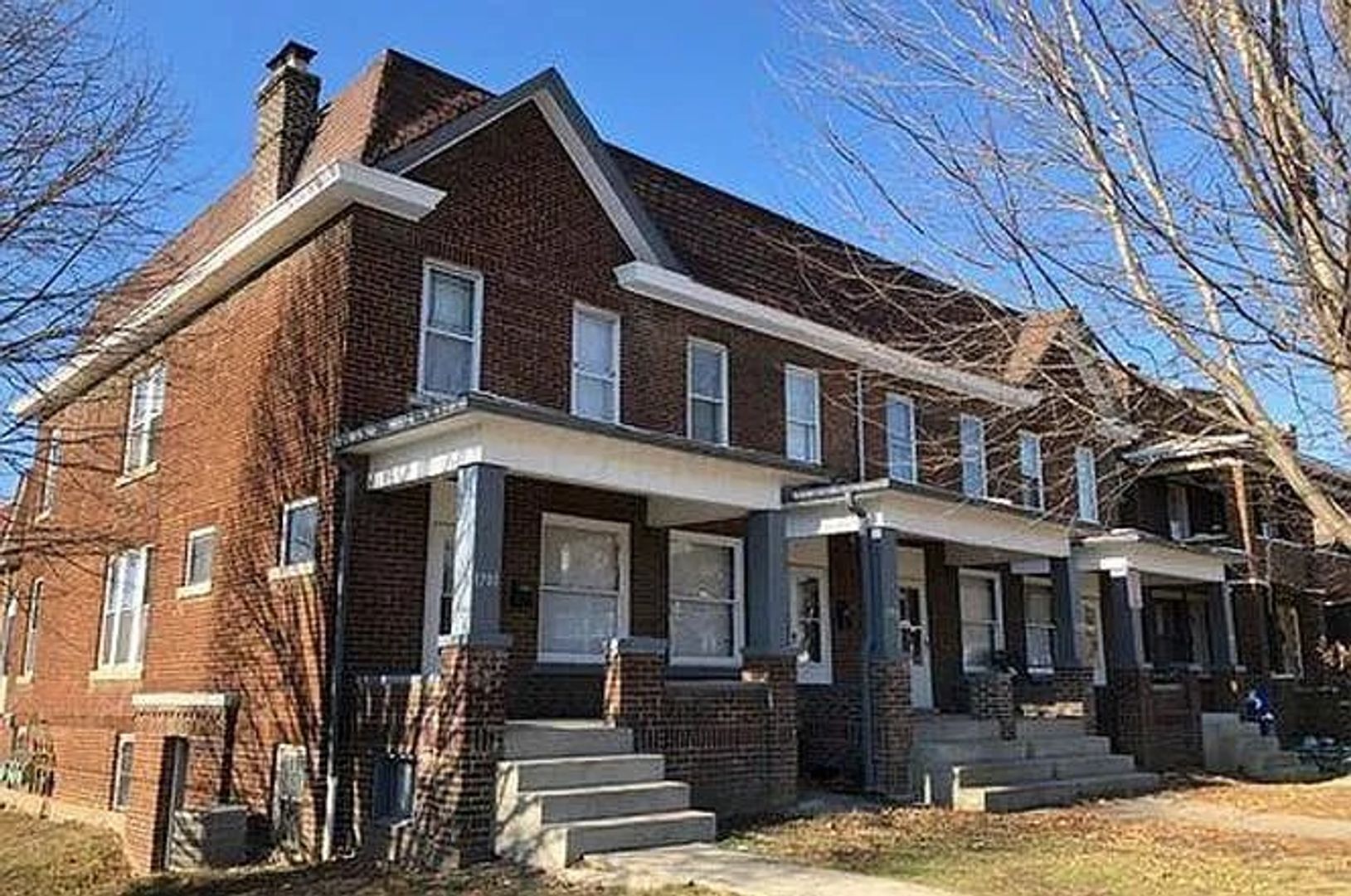 Columbus Apartment: 1701-1707 N. Summit Street