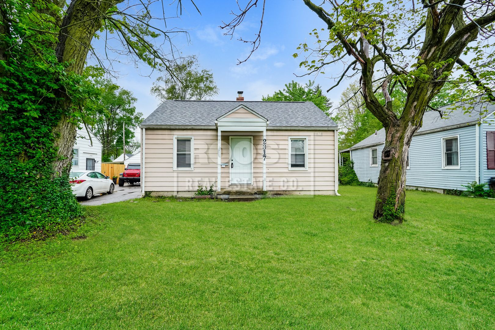 Columbus House: 2317 Parkwood Avenue
