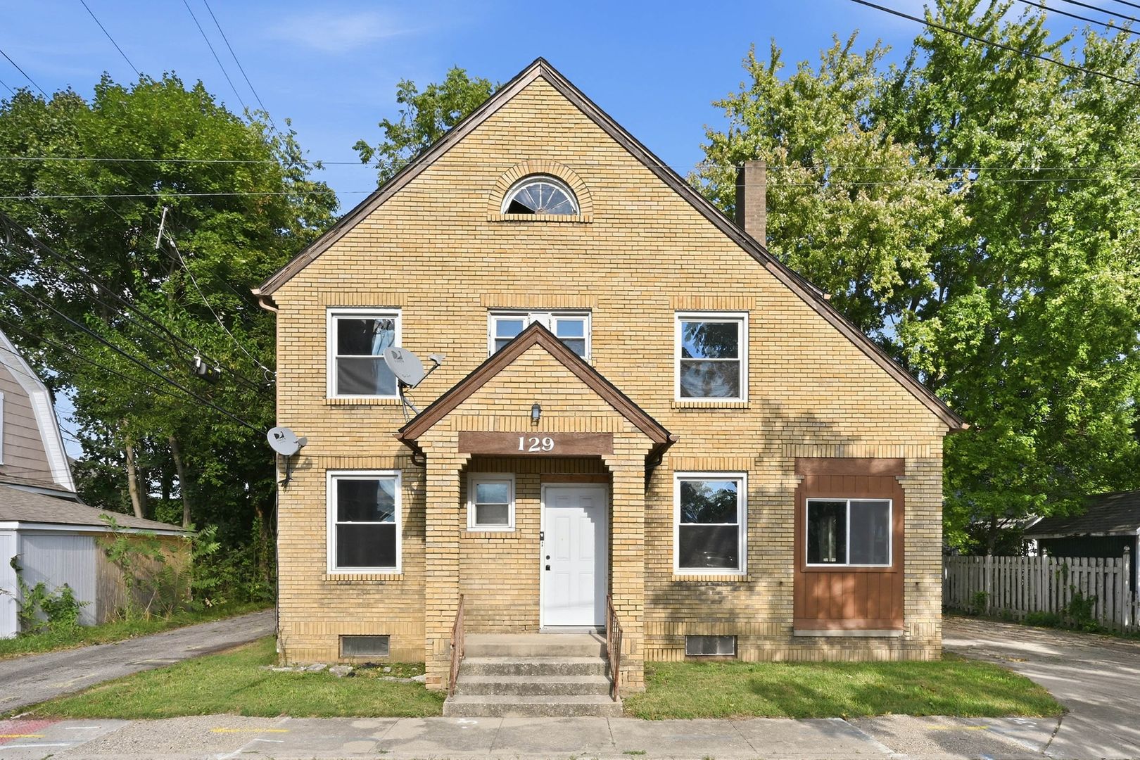 Xenia House: 129 S King Street