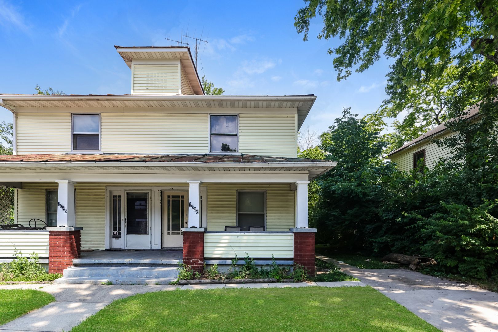 Springfield Apartment: 1606/1608 W High St.