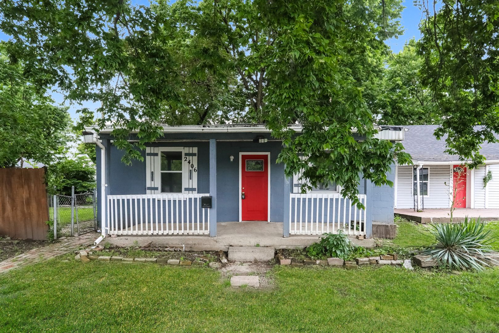 Middletown Apartment: 2404-2406 Vermont St.