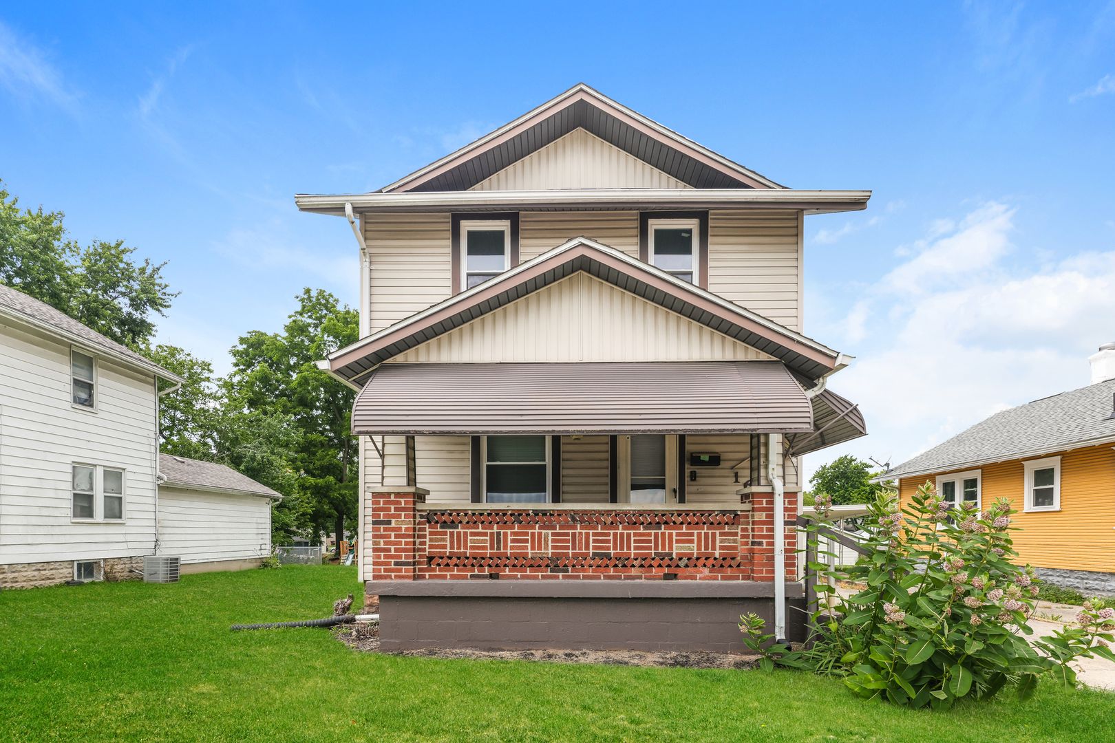 Springfield House: 1605 S Yellow Springs St