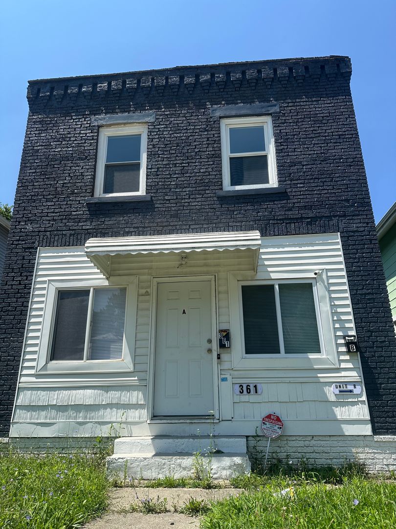 Columbus Apartment: 361-361 1/2 S Harris Ave