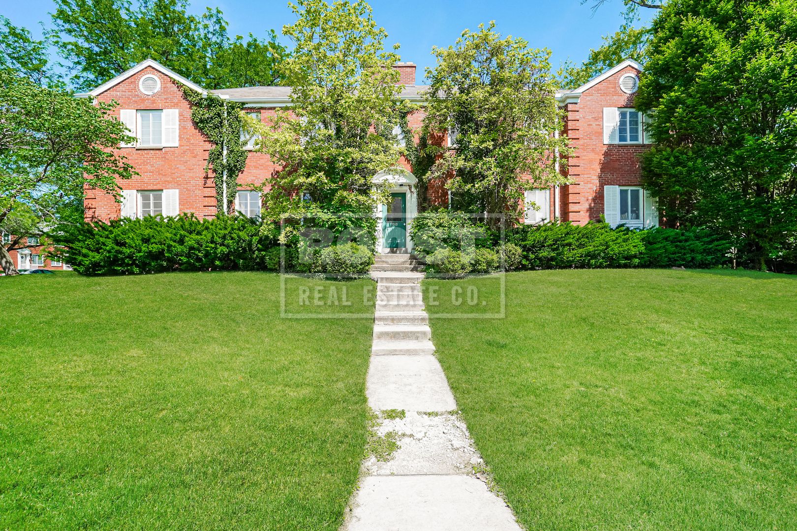 Columbus Apartment: 2010 Elmwood Ave
