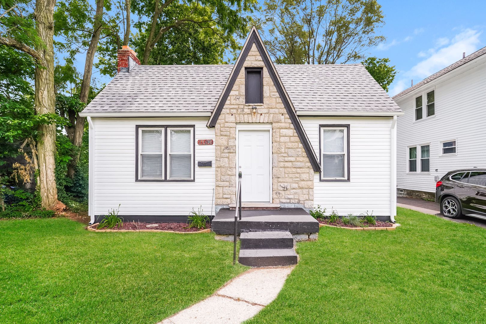 Columbus House: 1106 Ellsworth
