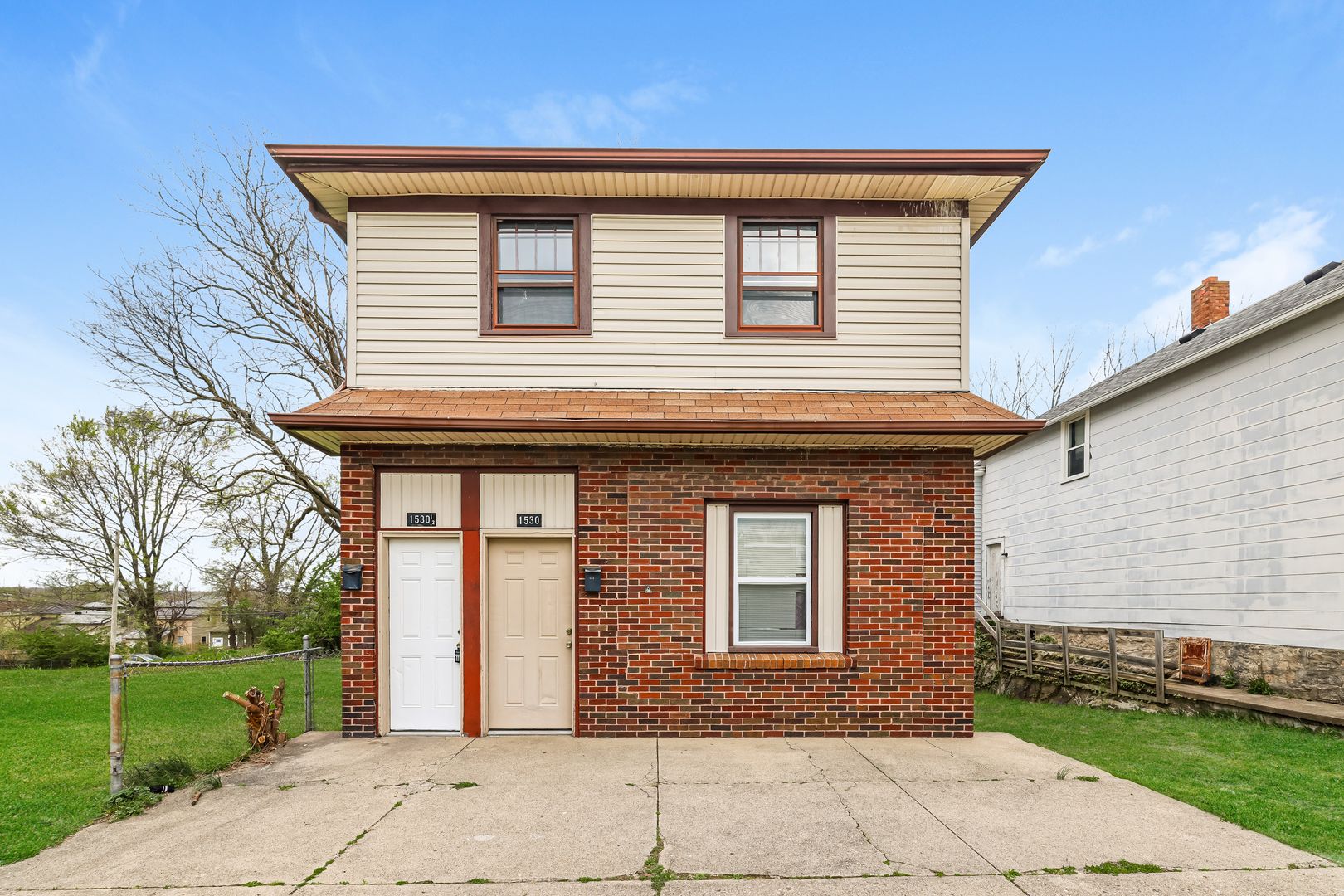 Springfield Apartment: 1530 W. High Street