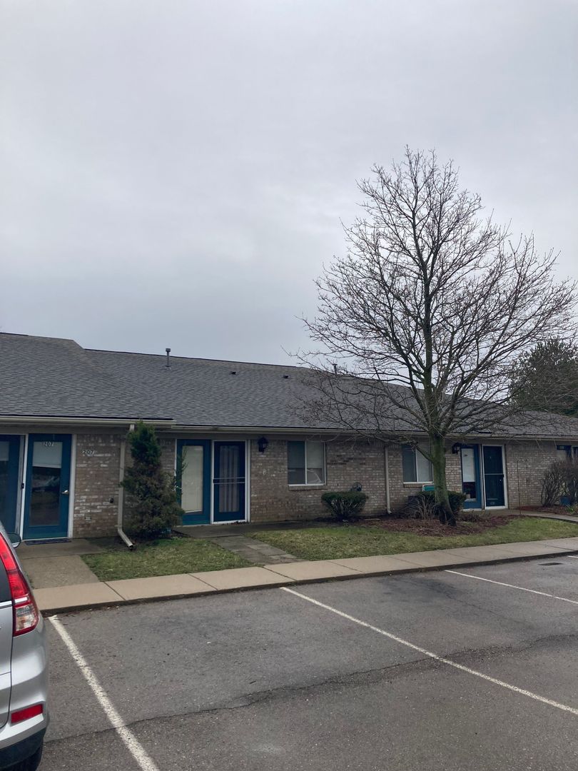 Urbana Apartment: 339 Lewis B Moore Drive