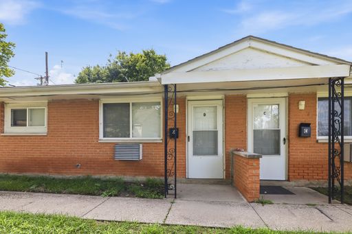 2 Bed 1 Bath Apartment Available in Dayton! – photo 1