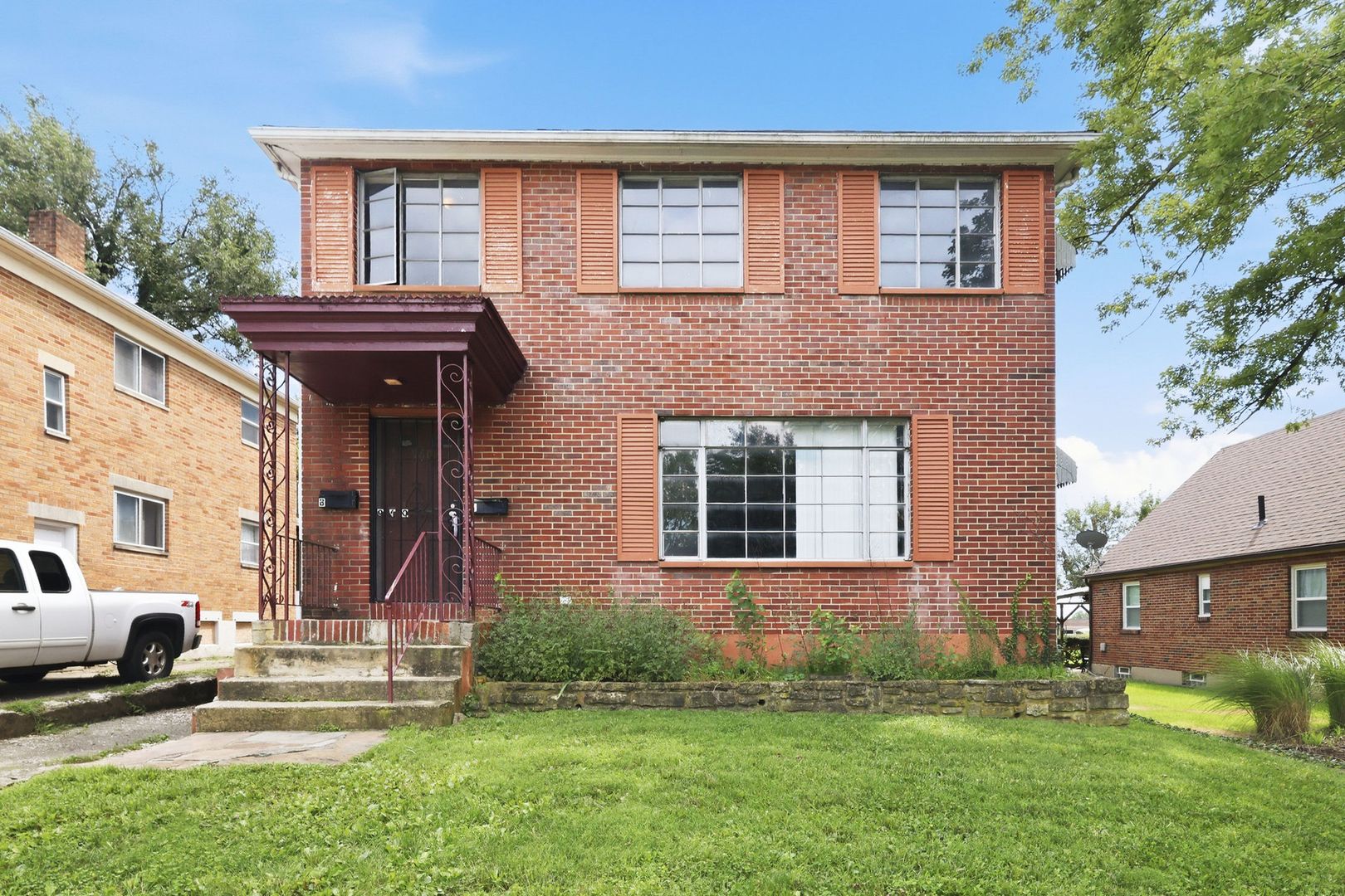 Dayton Apartment: 960 Sherwood Dr