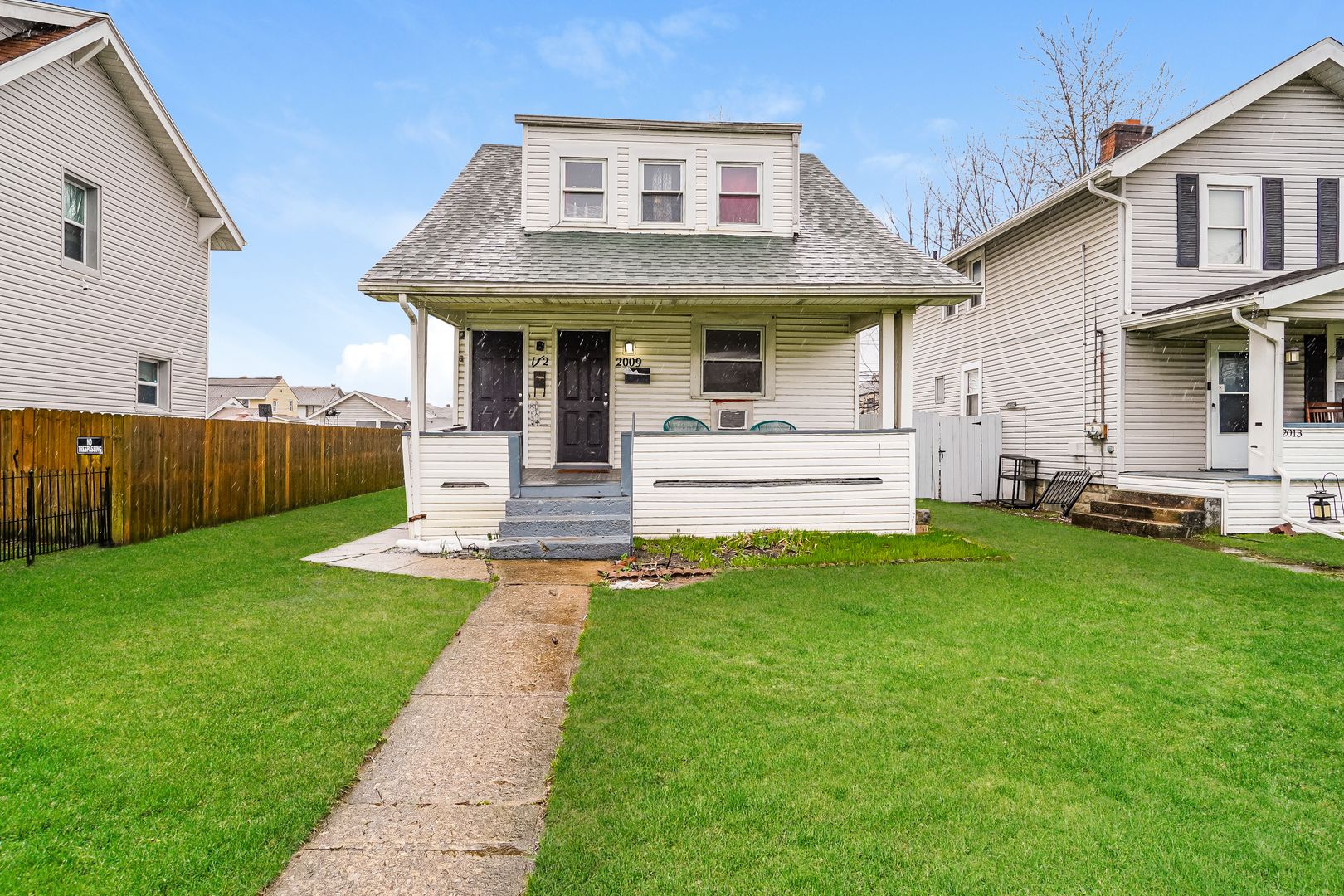 Columbus Apartment: 2009-2009 1/2 Sullivant Avenue