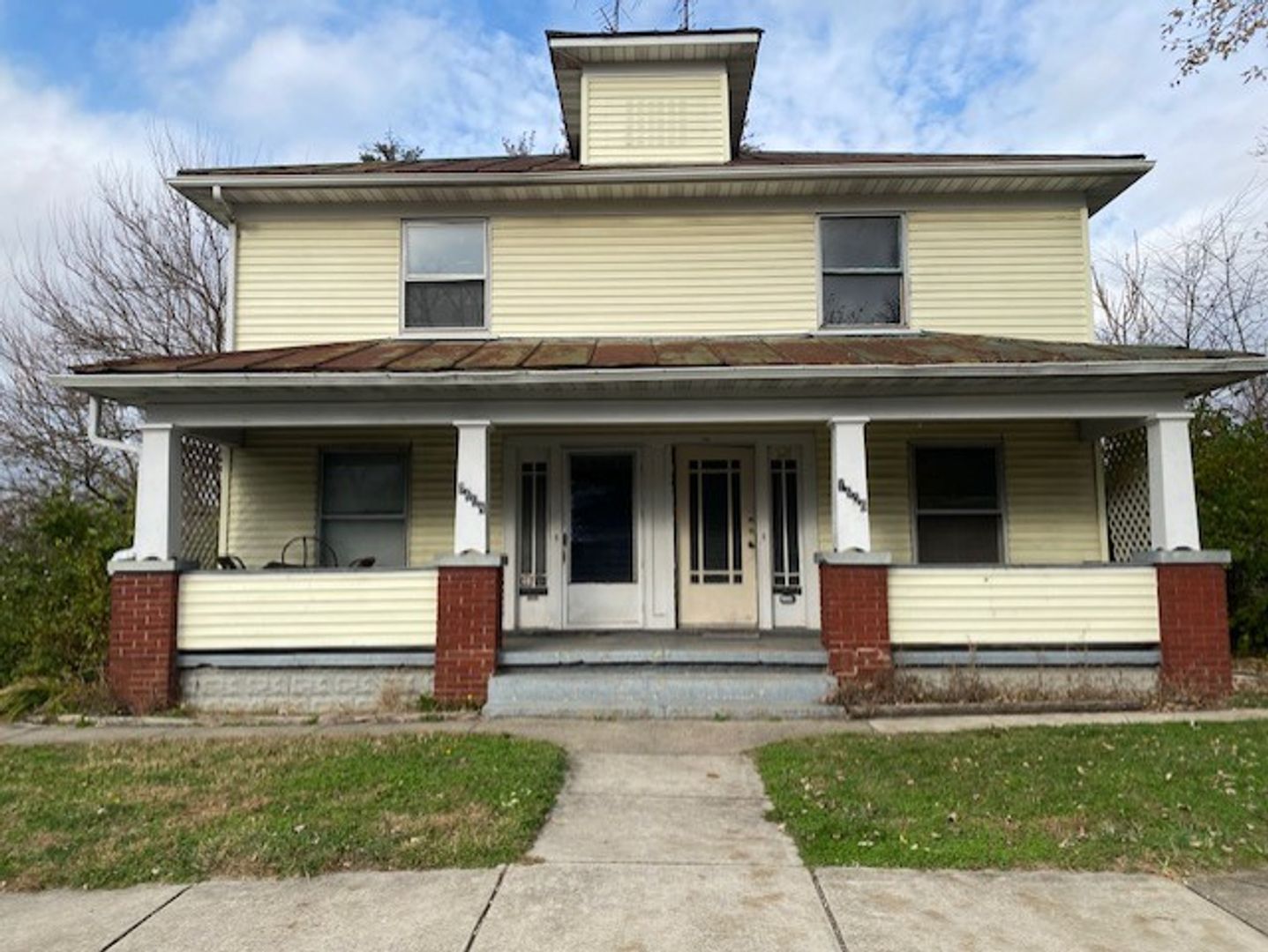 Springfield Apartment: 1606/1608 W High St.