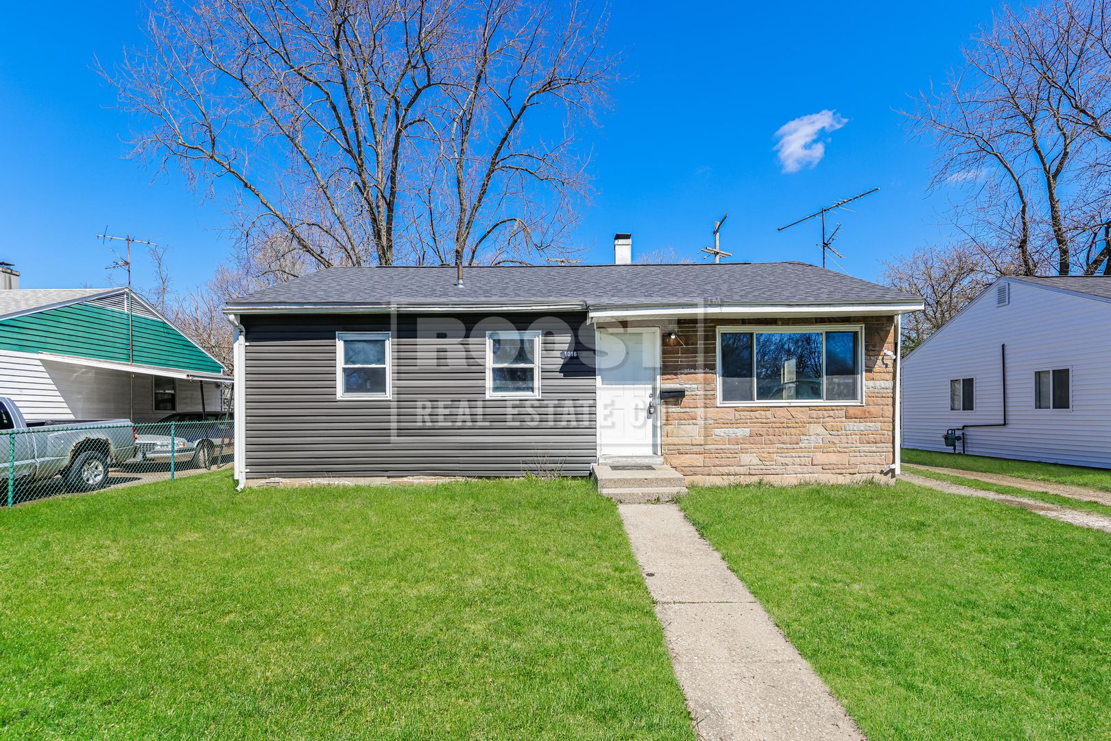 Springfield House: 1016 Heard Ave