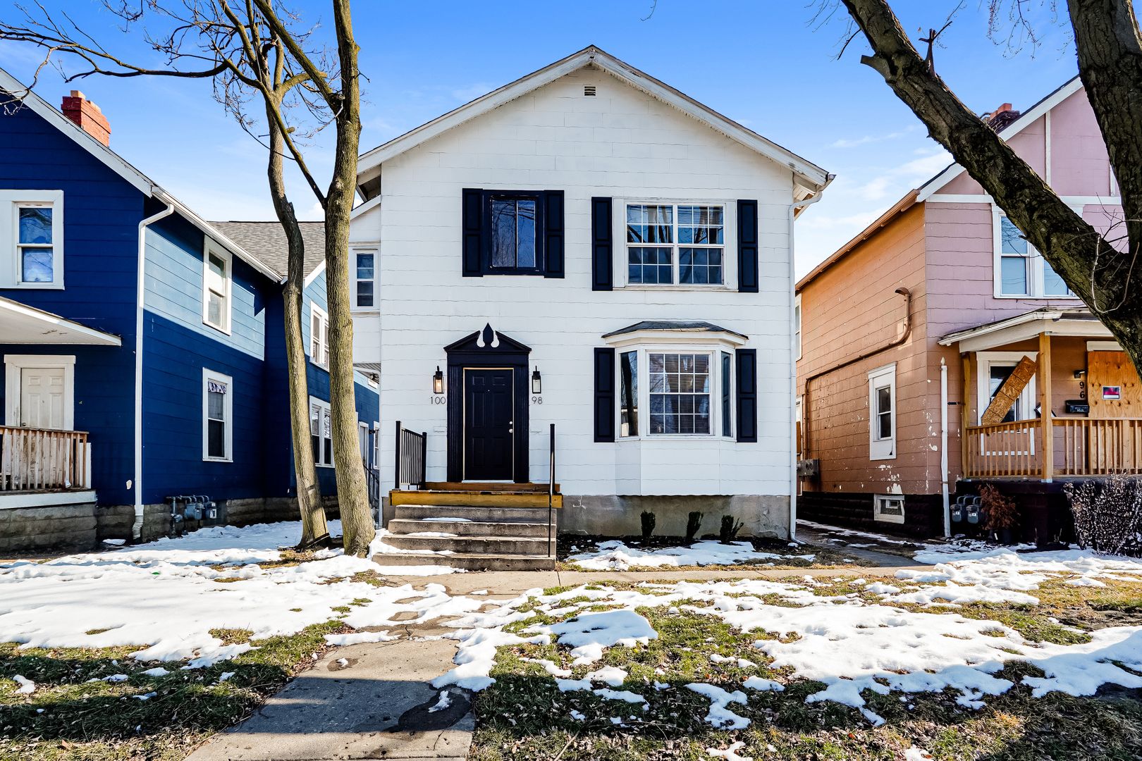 Columbus Apartment: 98-100 N Hague Ave