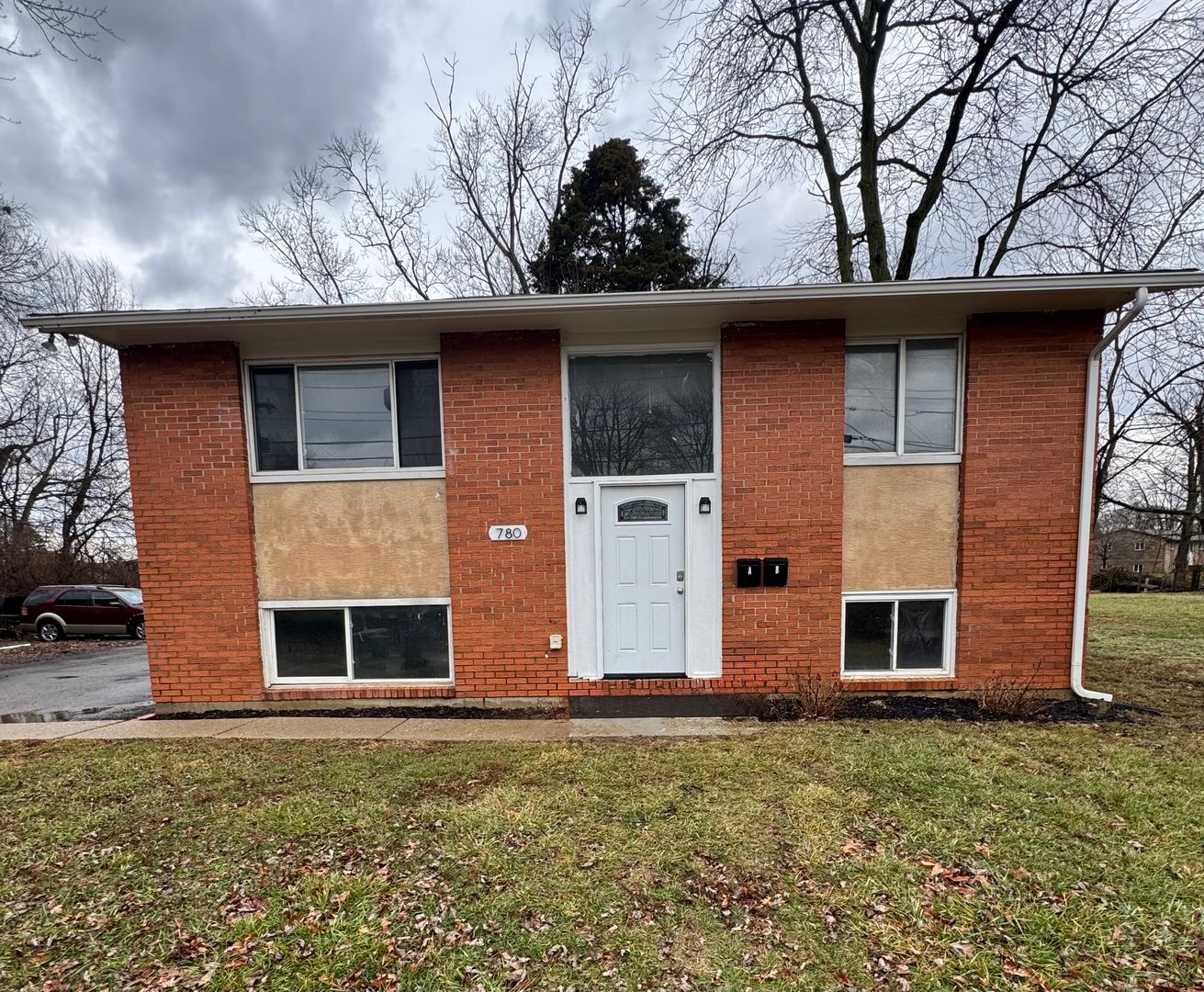 Columbus Apartment: 780 Moon Road Unit A and Unit B