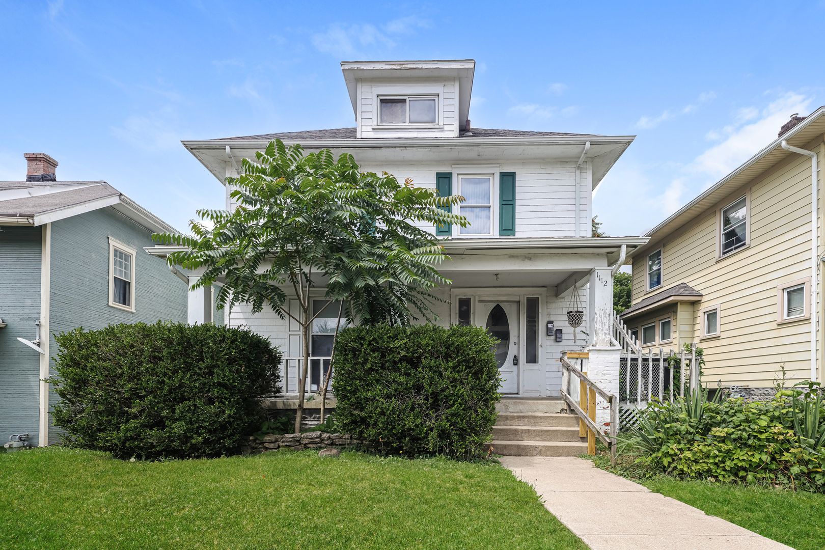Springfield Apartment: 1112-1112.5 E Main St.