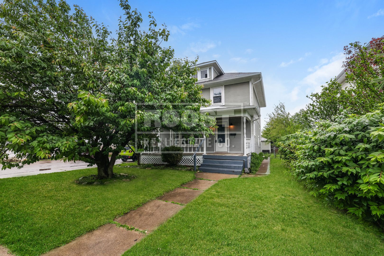 Springfield House: 103 N Clairmont Ave