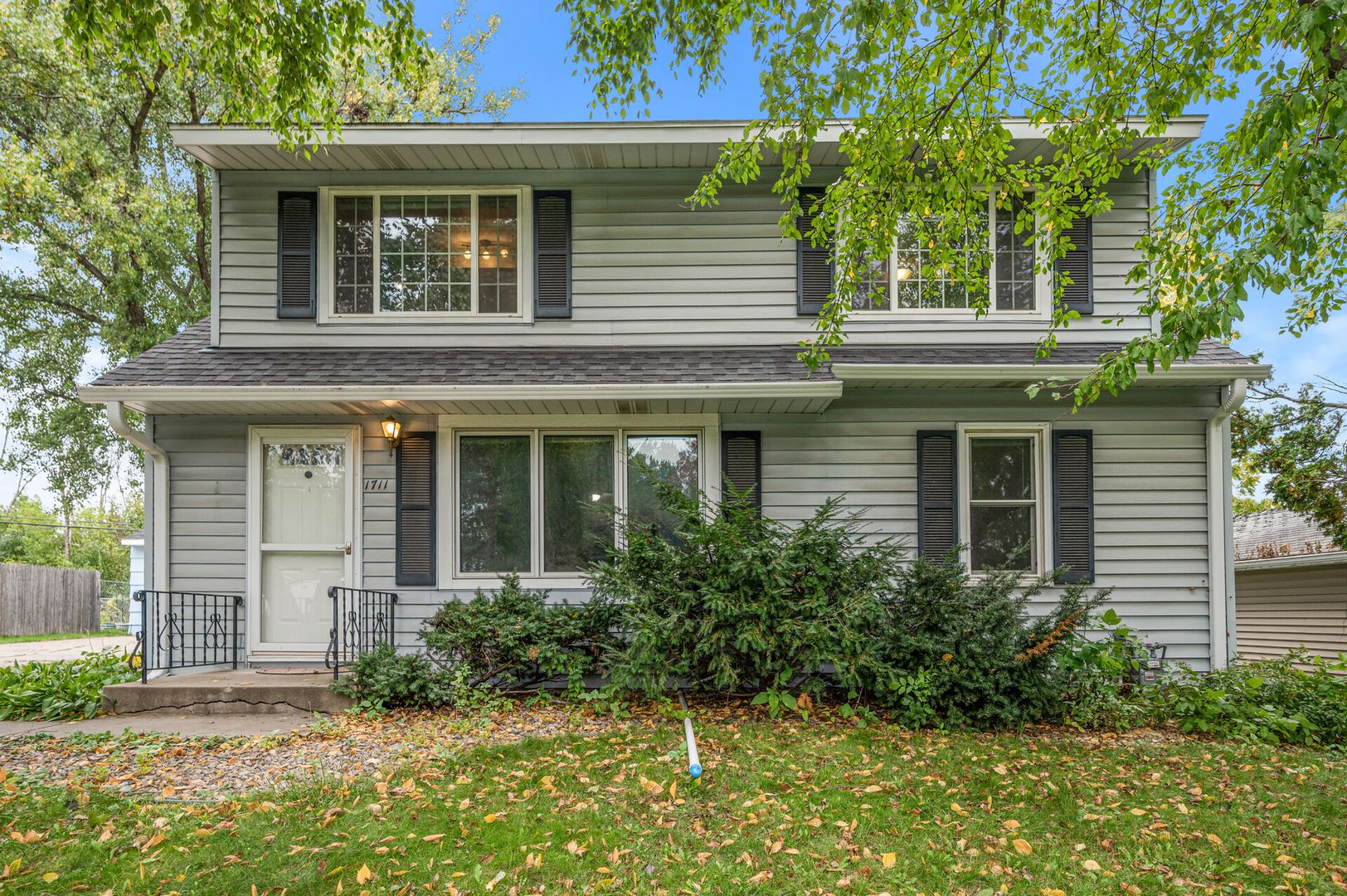 Roseville House: 1711 Rose Place