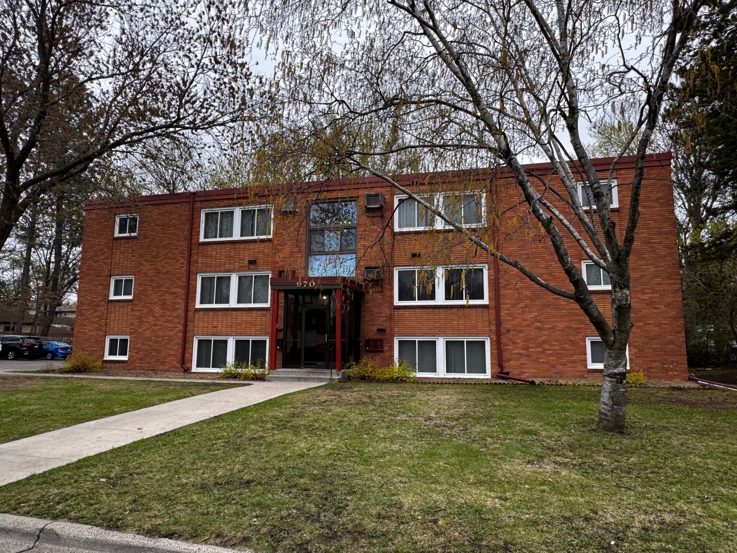 Columbia Heights Apartment: 970 43 1/2 Ave NE