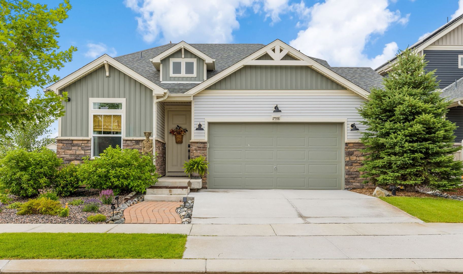 Commerce City House: 17558 E 103rd Dr