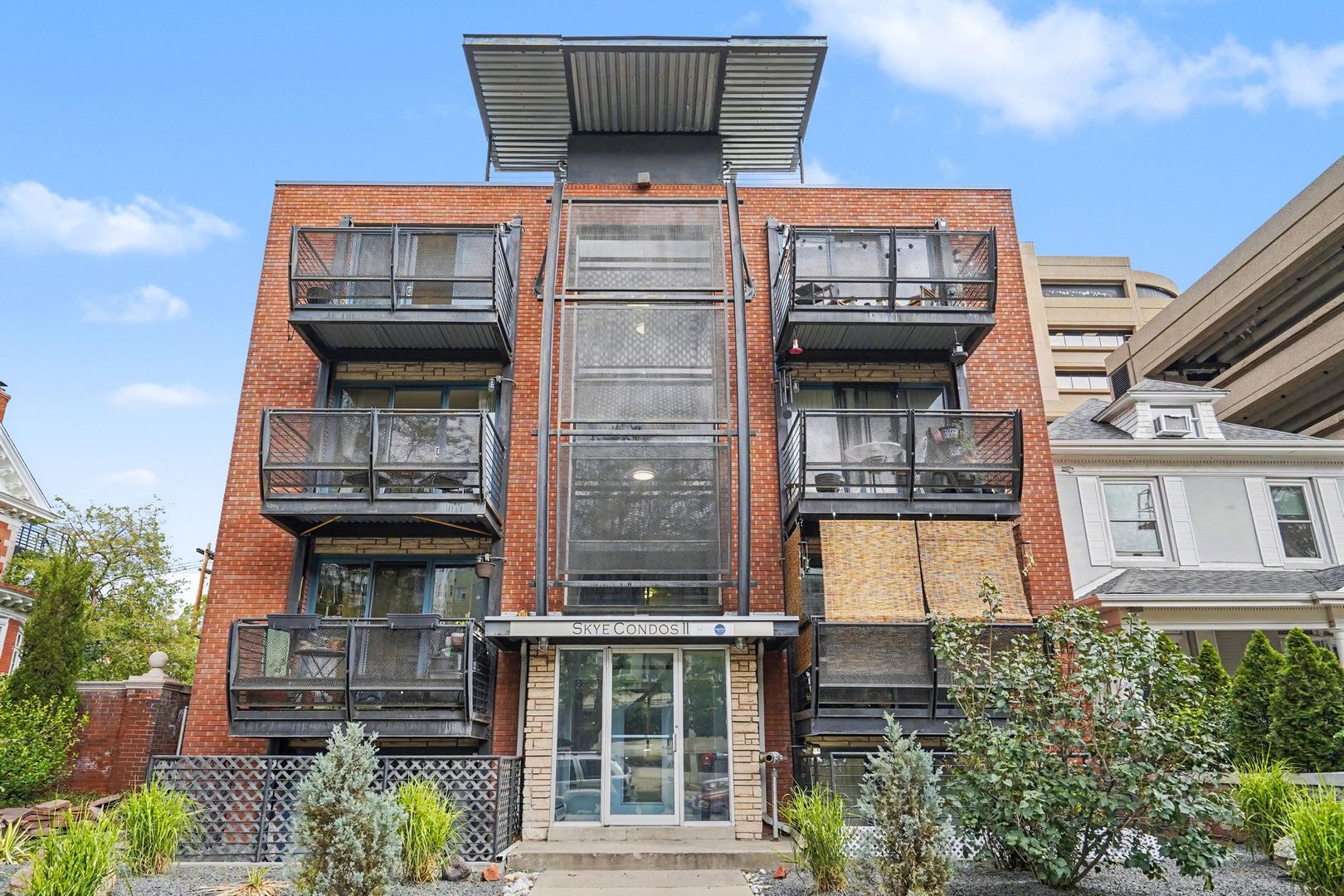 Denver House: 1336 N Logan St. #203