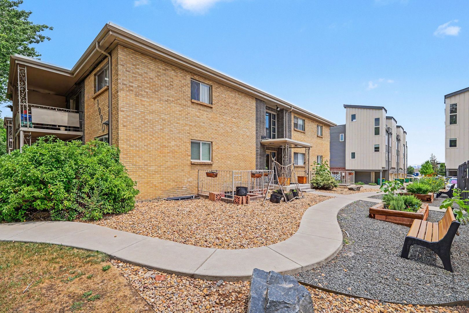 Lakewood Apartment: 1990 Fenton Street